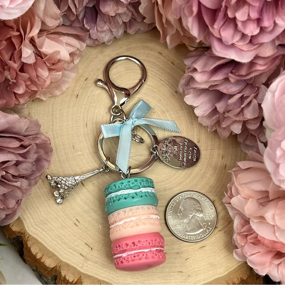Colorful Macarons & Eiffel Tower Charm Keychain - Picture 11 of 13